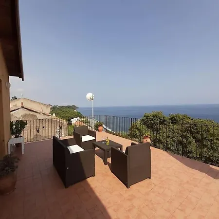 Lemon's House By The Sea *