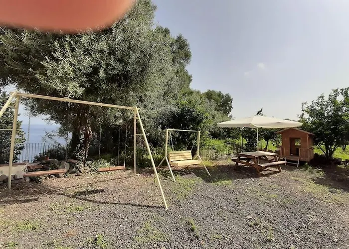 Vakantiehuis Lemon's House By The Sea *