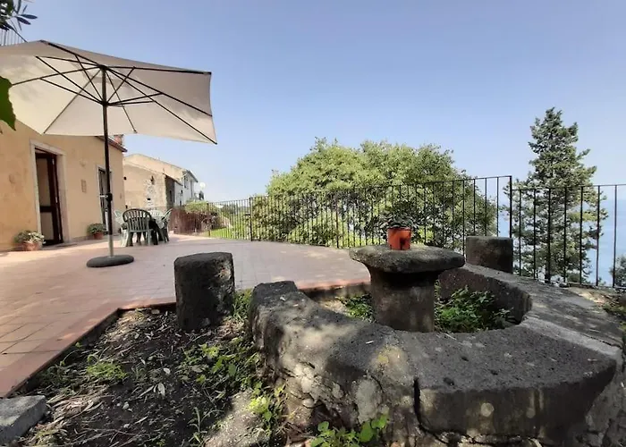 Vakantiehuis Lemon's House By The Sea *