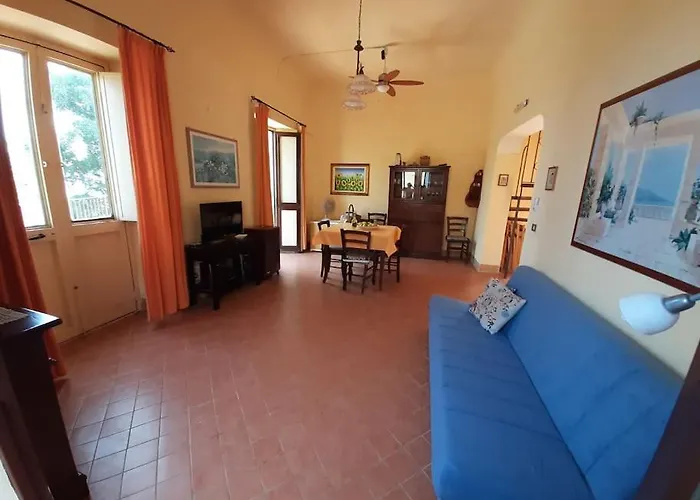 Vakantiehuis Lemon's House By The Sea *